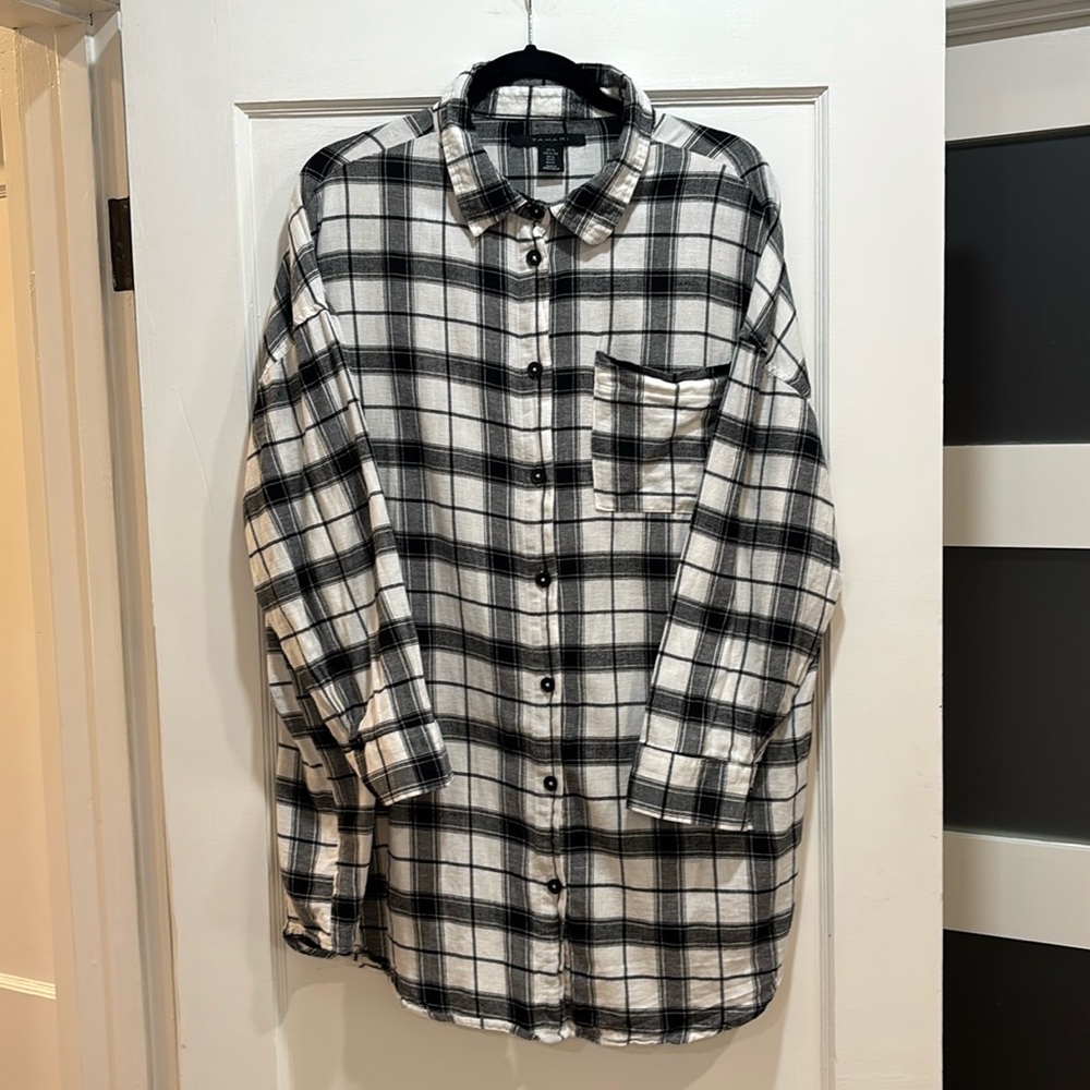 Tahari Lightweight Plaid Flannel Shirt